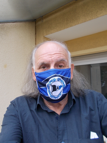 Reinhard mit Maske
